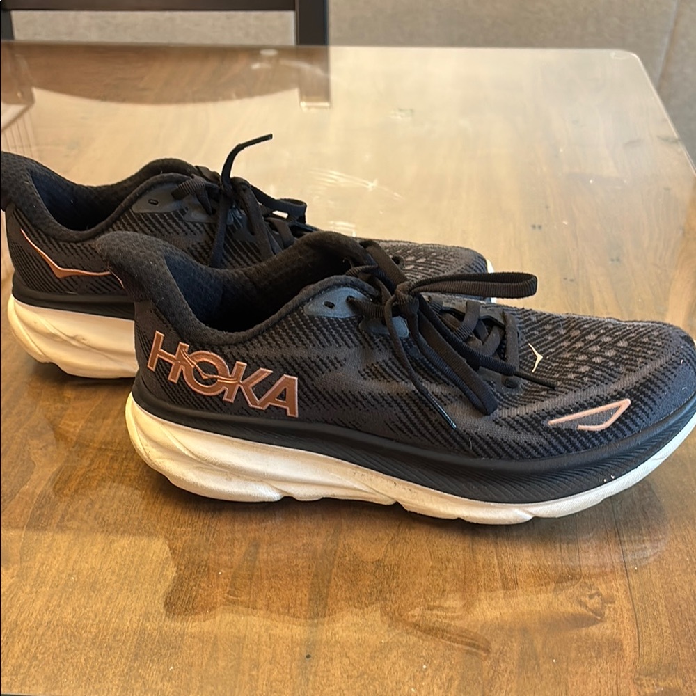 Hoka Clifton 9 Black and rose gold Athletic Shoes